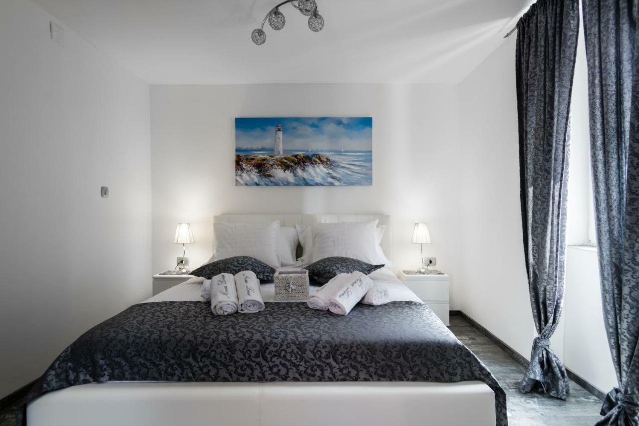 Nona Lena Studio Apartment Сплит Екстериор снимка